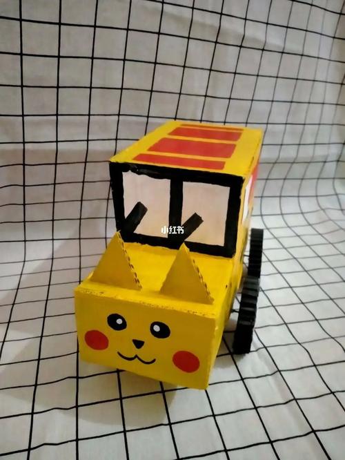 废物利用创意环保diy变废为宝纸箱板幼儿园小手工制作 小汽车模型