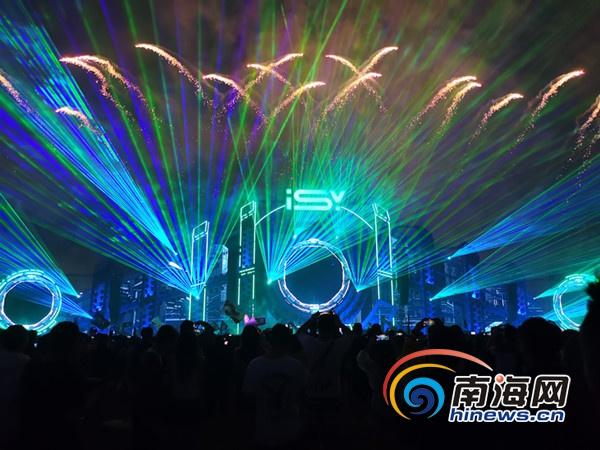 炫酷三亚国际电音节震撼启幕数万名乐迷见证跨年大秀