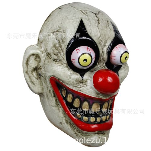 小丑面具的后面原来是妈妈的脸