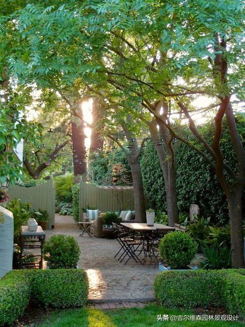 园林绿化:联排别墅庭院的10种经典主题园