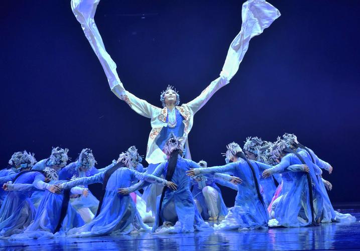 北京戏曲艺术职业学院2017级高职中国舞蹈班毕业汇报演出掠影