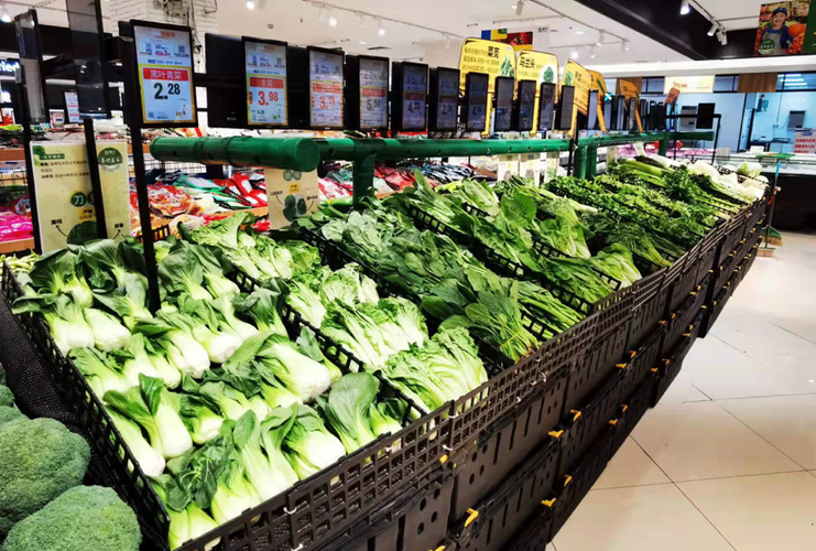 超市蔬菜货架   本文图片均为 联华超市 图