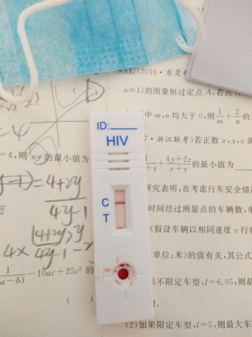 用hiv抗体测试也就是胶体金法,在13周和17周测hiv都为阴性,这样的结果