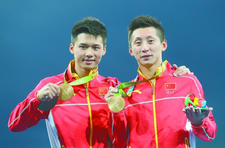当日,在2016年里约奥运会男子双人十米台决赛中,中国组合林跃