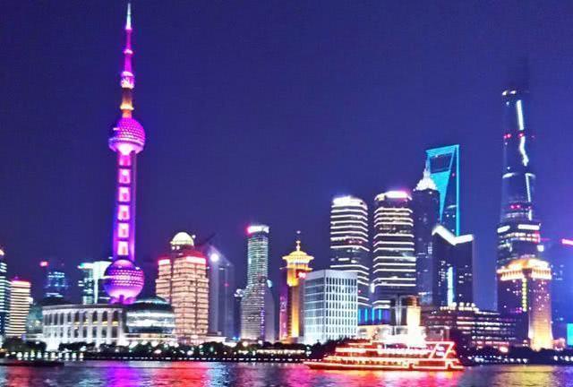 中国的上海和美国的纽约都是很繁华的城市那两者的差距大吗