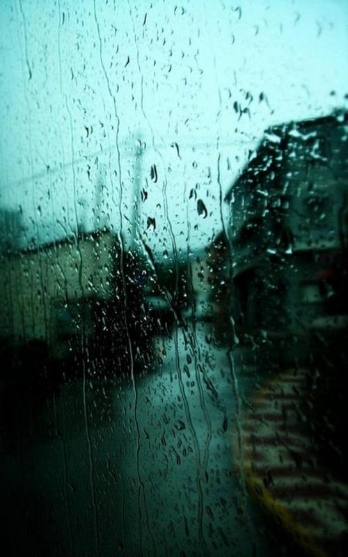 下雨天说不出的安逸伤感意境图片分享!