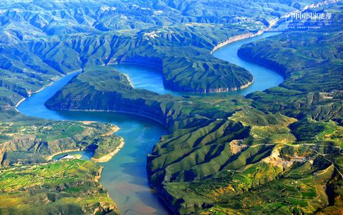 中国国家地理,黄河流过准格尔,李根万,河流,山脉,群山,树木,俯瞰中国