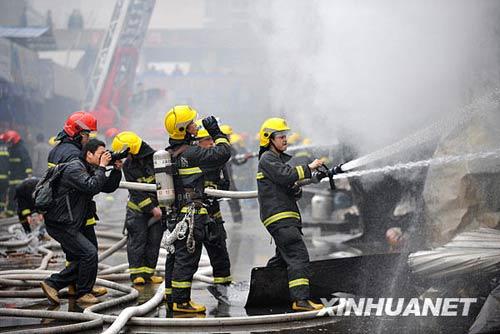 开门炮引发杭州花都市场发生大火组图