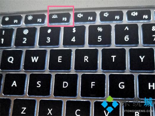 笔记本键盘亮灯按哪个键?