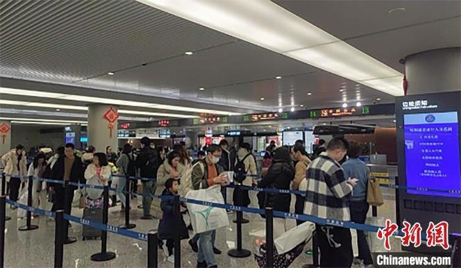 上海虹桥机场清明节小长假出入境客流量超过24万人次