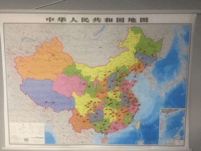 于是,我趁机研究了下挂在墙上的中国地图.
