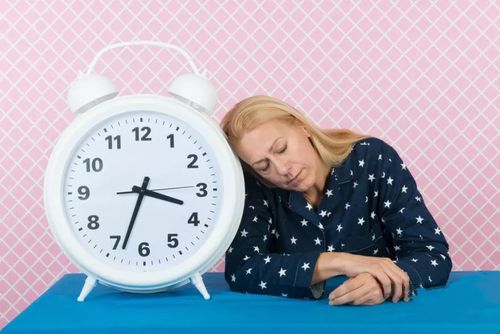 相关研究机构的调查表明,每晚平均睡7~8小时的人,寿命最长;每晚平均睡