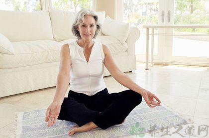 老年人有高血压能学瑜伽好不好