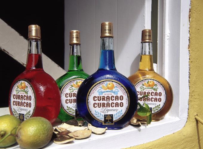 库拉索美食特产:源自1896年的高级利口酒,具有保健功效的