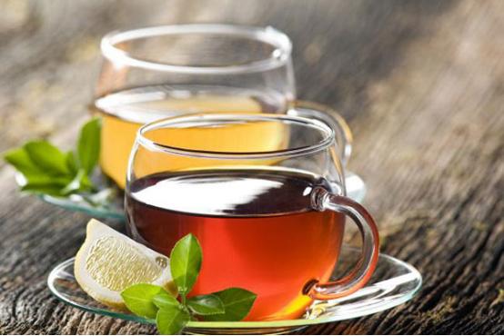 红茶和绿茶哪个好?成分是关键