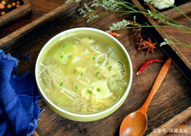 冬瓜虾皮金针菇蛋花汤,一碗汤相当于一道菜,材料丰富营养全面