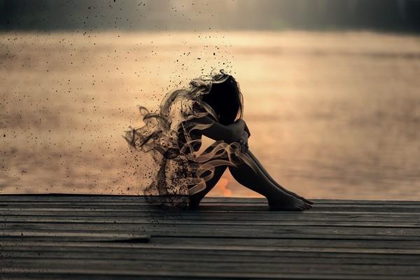 ▼性侵,女孩,女人,崩溃,消失,孤单,心情,寂寞.(图/翻摄自pixabay)