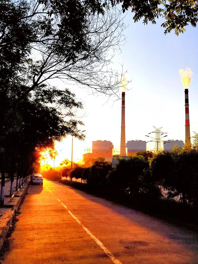 电厂的早晨充满阳光 ,明媚的一天 与你相伴,风景优美空气清新 - 抖音