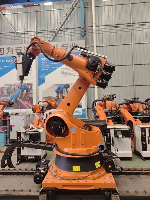 一台库卡工业机器人价格长沙鹏聚机器人提供二手kukakr210机械臂