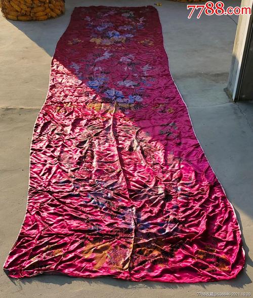 八十年代丝绸被面杭州十二彩织锦被面