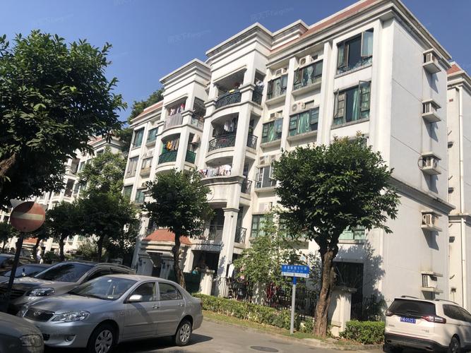 1999年建成,开发商是广州市番禺祈福新村房地产有限公司,物业公司是