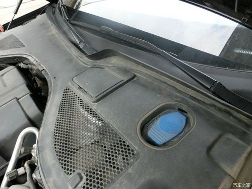 奥迪a6l更换汽车空调滤芯空气滤芯安装教程