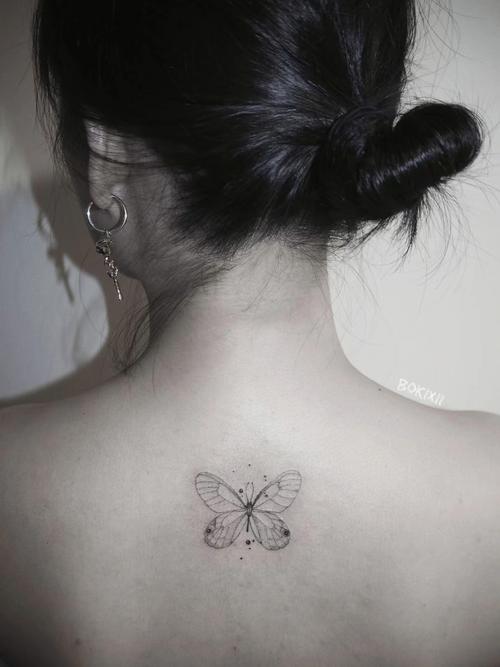 做过几个蝴蝶,越来越觉得 这种浅色蝴蝶做到皮肤上很和谐04#纹身也