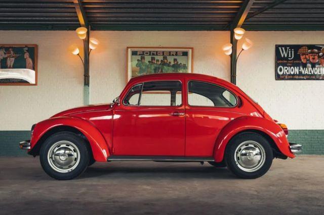 大众有一款传奇车型,那就是甲壳虫,从1946年第一辆甲壳虫诞生起,到