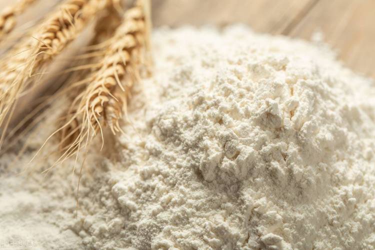 低筋面粉在超市叫什么高筋面粉和低筋面粉有啥区别