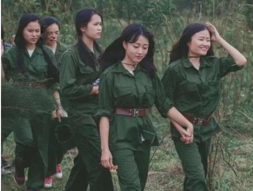 美国对越南女兵用的什么武器