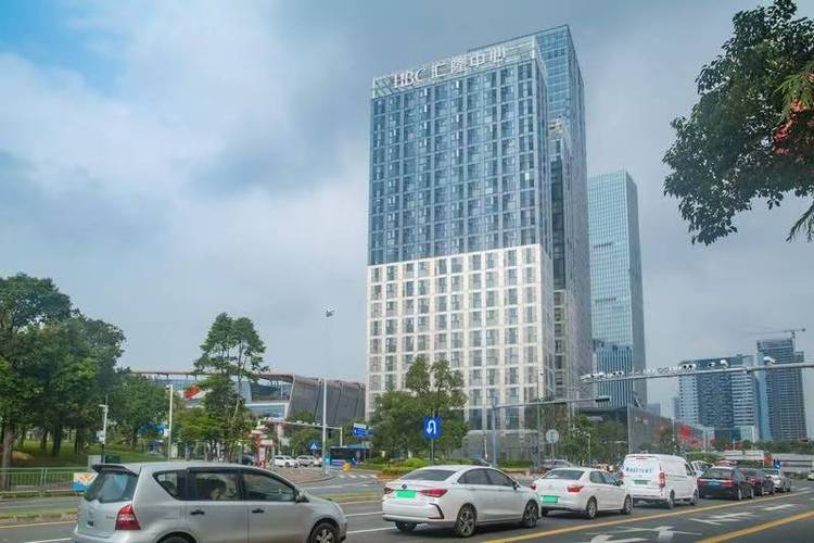共计房屋672户,小区物业公司为深圳市地铁物业管理有限公司,物业管理