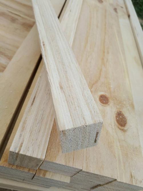 出口木箱原材选用杨木单板层积材