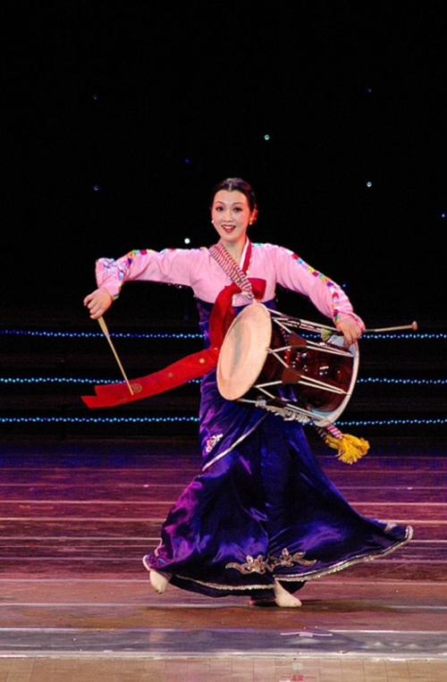 叶浅予画的朝鲜族舞蹈