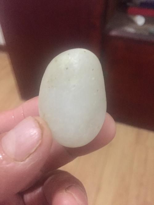 这个透明的石头是石英石吗?请指教!