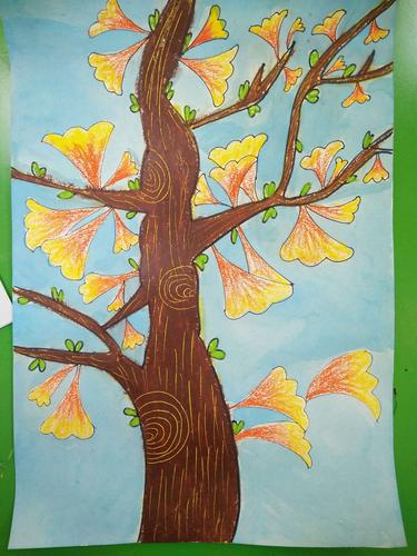 art3班主题——《秋天的银杏树》第六期
