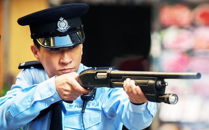 【朽木】香港最血腥暴力的警察,设计让罪犯自相残杀.