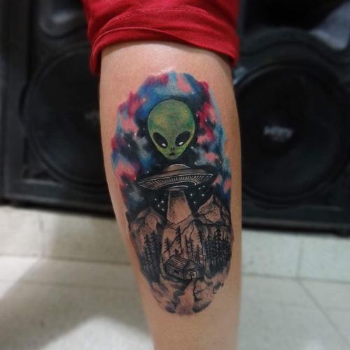 衡先生小臂水彩外星人纹身图案