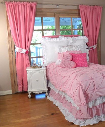 卧室窗帘是粉色的怎样装修效果图