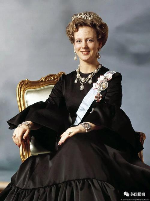 欧洲王室最酷女王抽烟喝酒超放飞娶个法国老公被宠上天