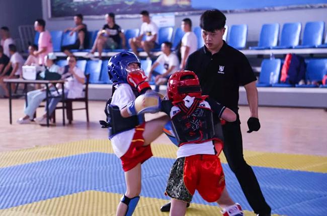 为什么要让练习武术散打的孩子参加表演和比赛?