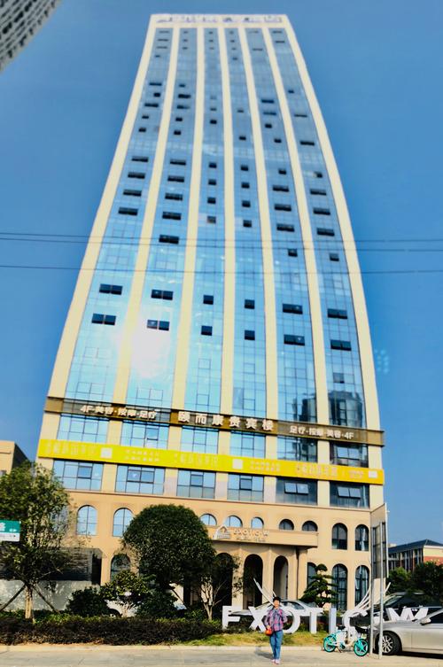 w酒店座落在佑母圹路与湘北路交叉口,距离茶子山地铁站375米.