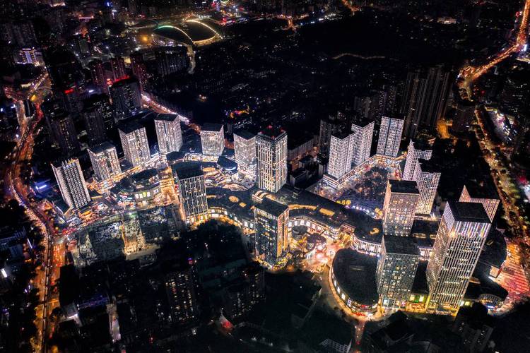 龙湖重庆时代天街夜景延伸商业版图打造