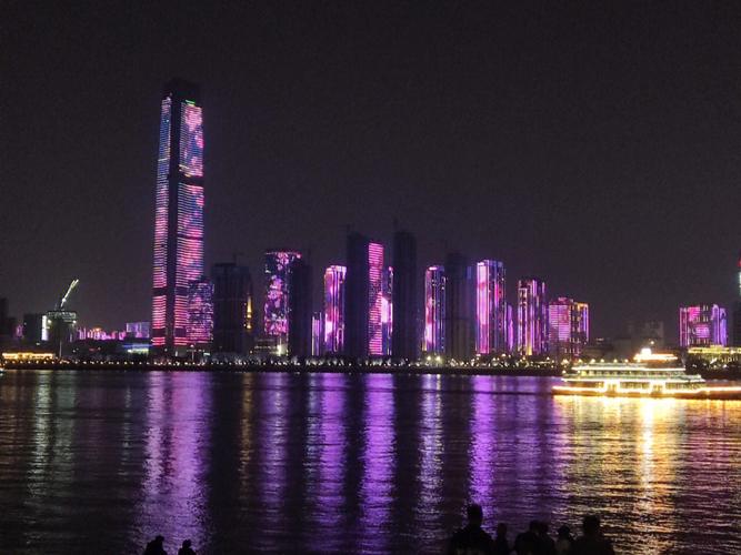 汉口江滩的夜景