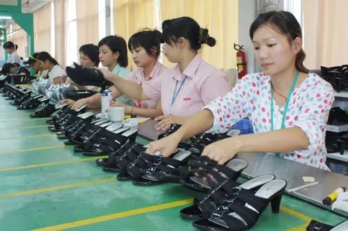 柬埔寨2019年制衣制鞋厂工人最低工资提至182美元
