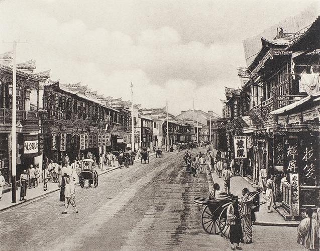 不得不看的上海老照片:看看晚清时期的上海商业街南京路的繁华景象