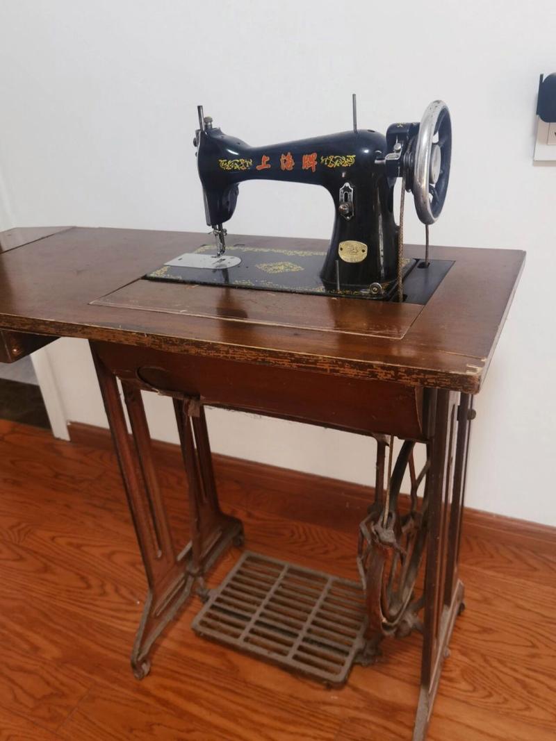 篮子手工～老式缝纫机 爷爷在世时喜欢用的老式上海牌缝纫机,保存的