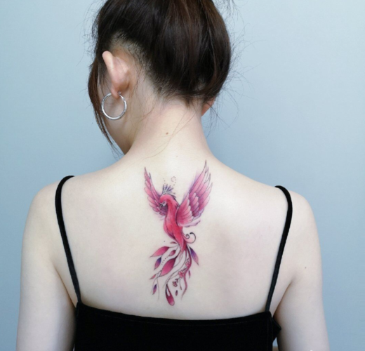 最新个性女生背部水墨抽象纹身图案3