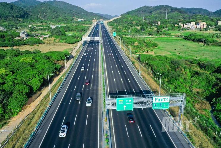 扩建后的沈海高速公路开阳段双向8车道 | 阳江图片网