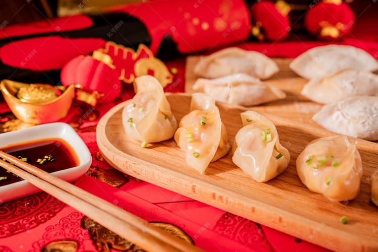 网络中国节春节春节吃饺子的习俗