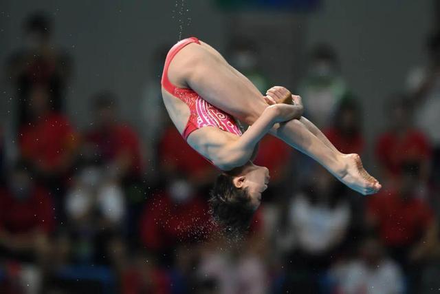 9月12日,第十四届全运会跳水项目女子10米跳台决赛在西安奥体中心游泳